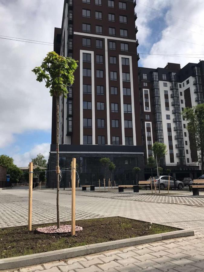 Чудова Квартира В Центрі Міста Rivne Buitenkant foto